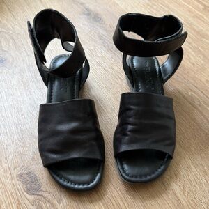 The Flexx Wedge Sandals